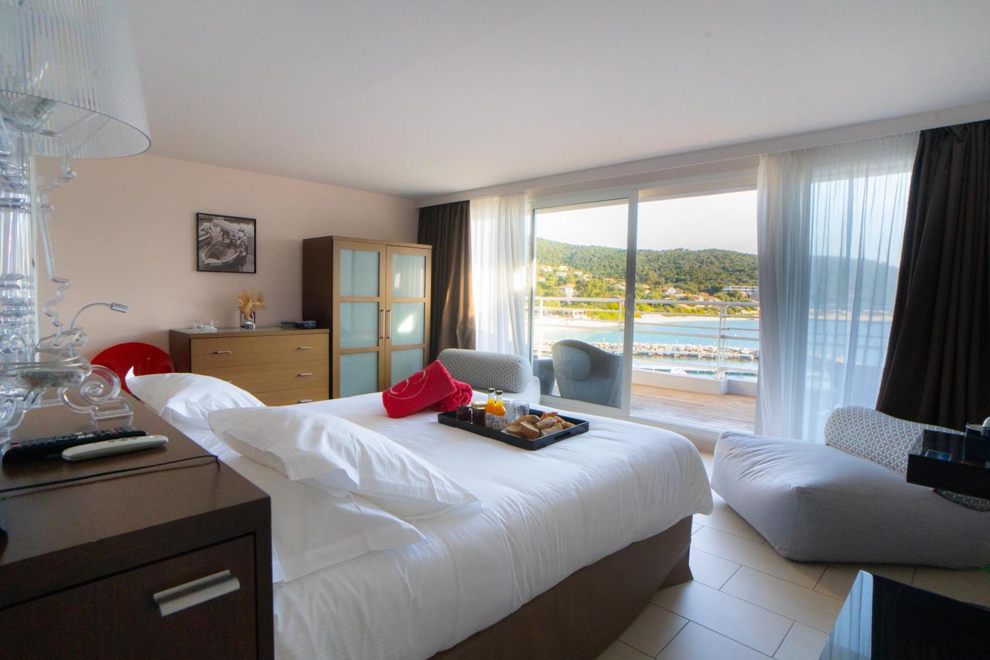 Le Golfe Hotel Porto Pollo Exterior photo